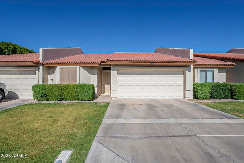 9151 N 68th Dr, Peoria, AZ 85345