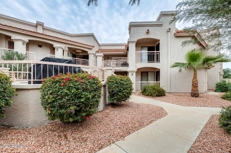 9151 W Greenway Rd #111, Peoria, AZ 85381