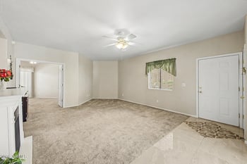 9151 W Greenway Rd #113, Peoria, AZ 85381