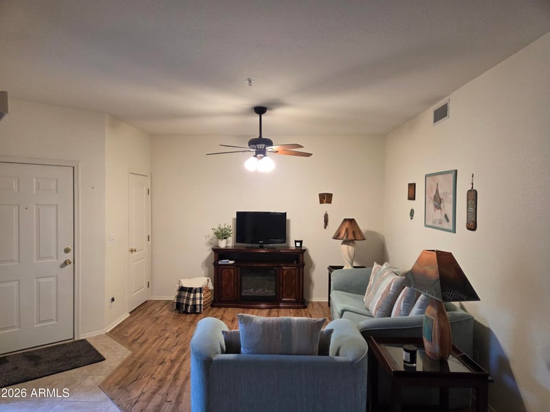 9151 W Greenway Rd #182, Peoria, AZ 85381