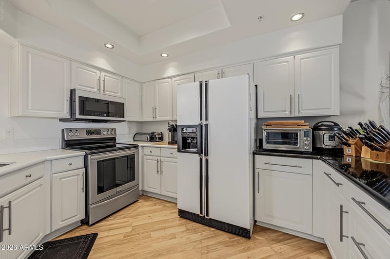 9151 W Greenway Rd #226, Peoria, AZ 85381