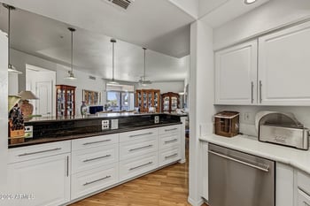 9151 W Greenway Rd #226, Peoria, AZ 85381