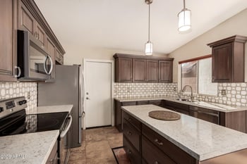 9152 Redfield Rd, Peoria, AZ 85381