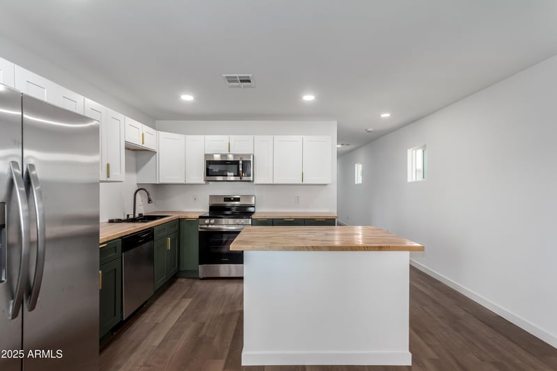 9155 Adams St, Tolleson, AZ 85353