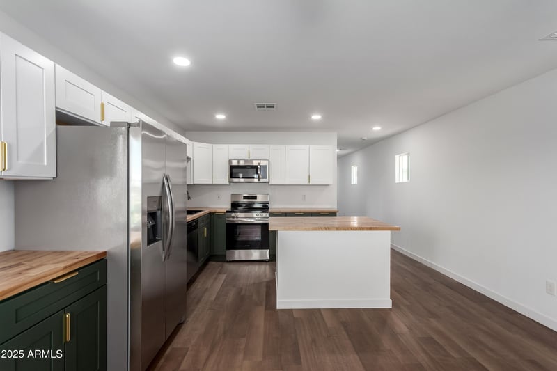 9155 Adams St, Tolleson, AZ 85353