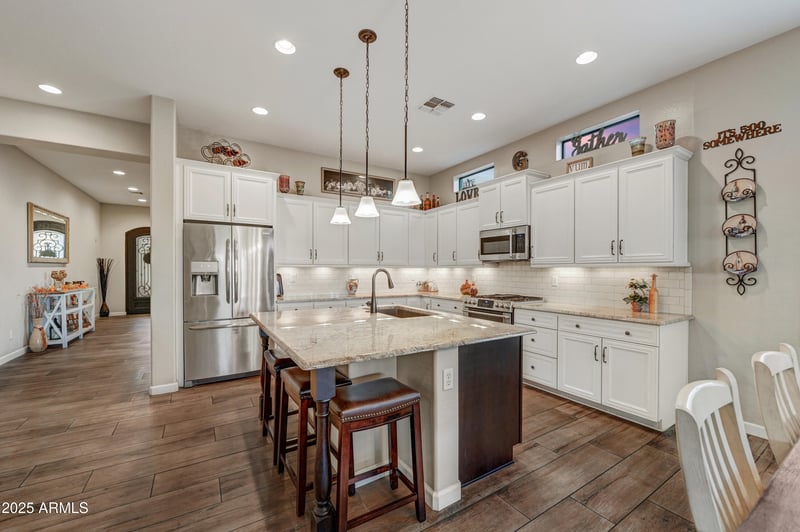 9155 Leonora St, Mesa, AZ 85207