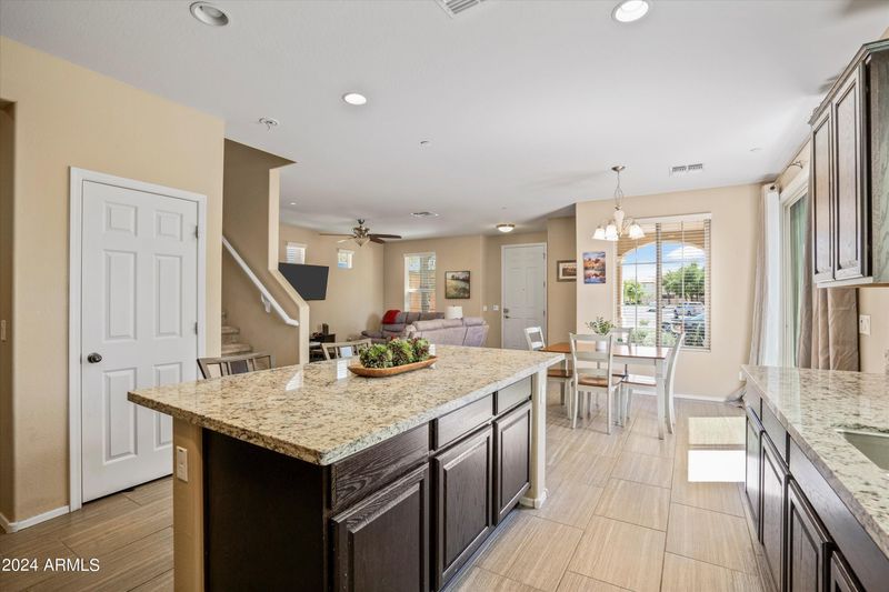 9156 W Coolbrook Ave, Peoria, AZ 85382