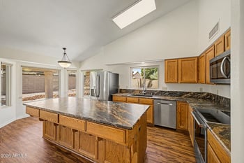 9158 Evans Dr, Peoria, AZ 85381