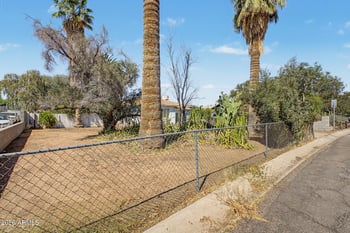 916 E Cambridge Ave, Phoenix, AZ 85006