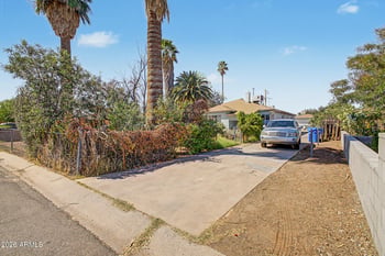 916 E Cambridge Ave, Phoenix, AZ 85006