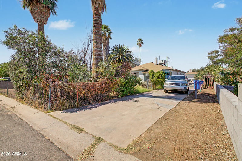 916 E Cambridge Ave, Phoenix, AZ 85006