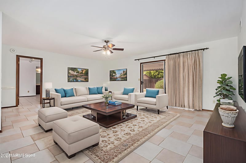 916 Loughlin Dr, Chandler, AZ 85225