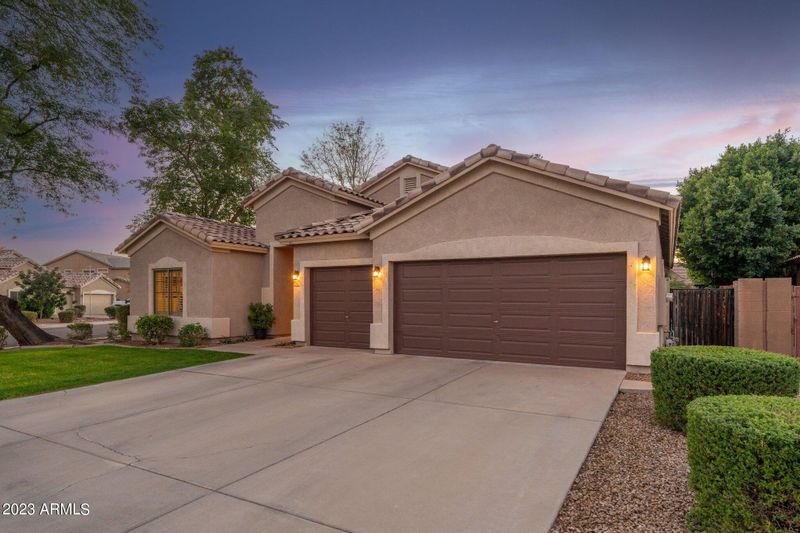 916 S Ash St, Gilbert, AZ 85233