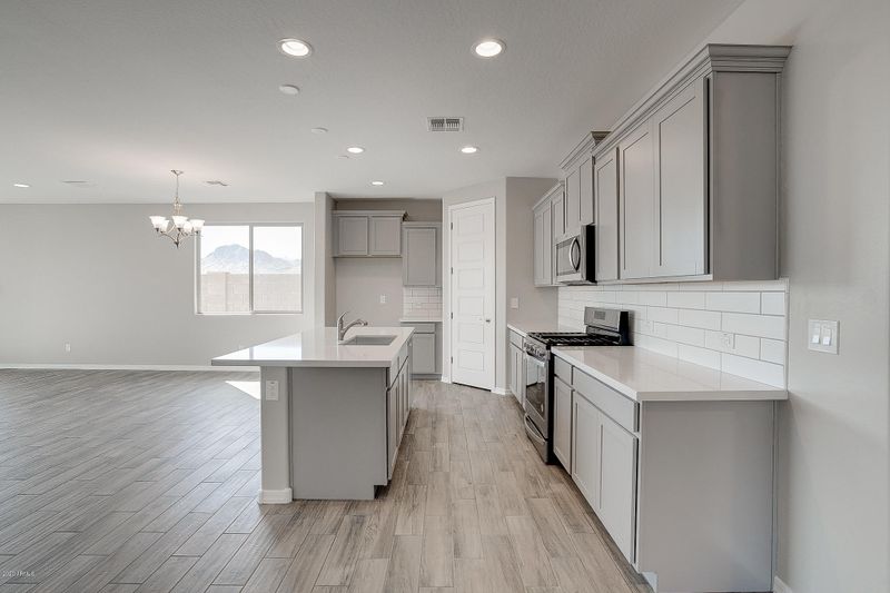 9163 S 168 Ave, Goodyear, AZ 85338