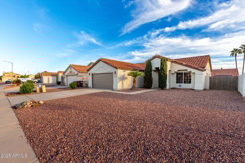 9167 Michelle Dr, Peoria, AZ 85382