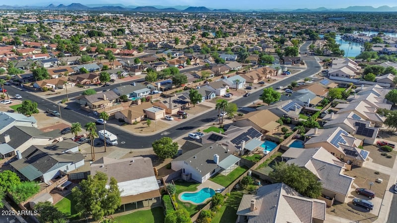 9169 Lisbon Ln, Peoria, AZ 85381