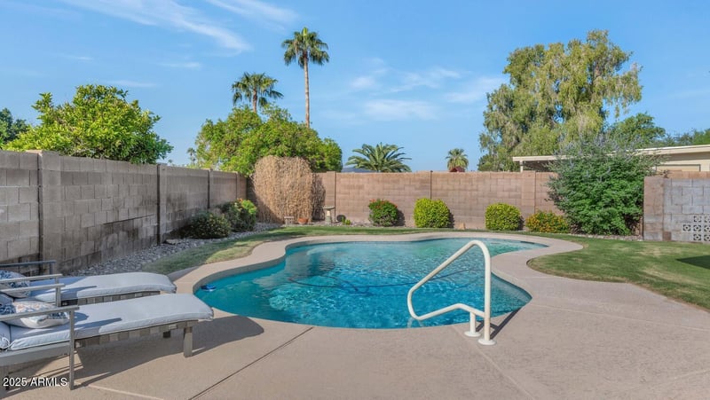 9169 Lisbon Ln, Peoria, AZ 85381