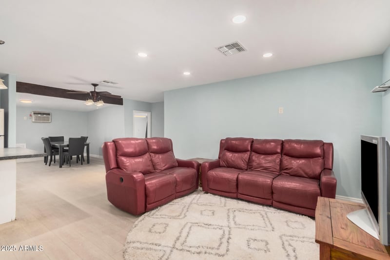 917 95th St, Mesa, AZ 85207