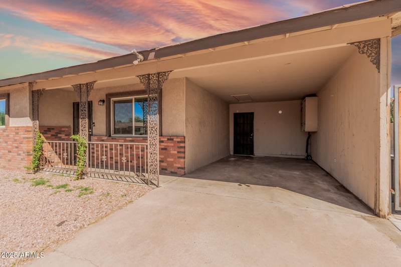 917 95th St, Mesa, AZ 85207