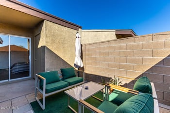 917 Hacienda Dr, Tempe, AZ 85281