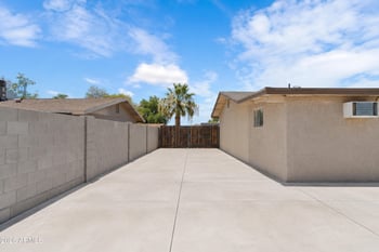 917 95th St, Mesa, AZ 85207