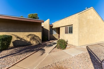 917 Hacienda Dr, Tempe, AZ 85281