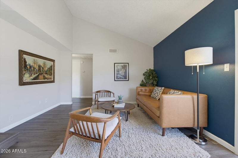 917 Hacienda Dr, Tempe, AZ 85281