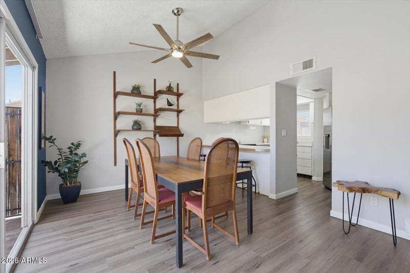 917 Hacienda Dr, Tempe, AZ 85281