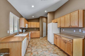 9171 W Lone Cactus Dr, Peoria, AZ 85382