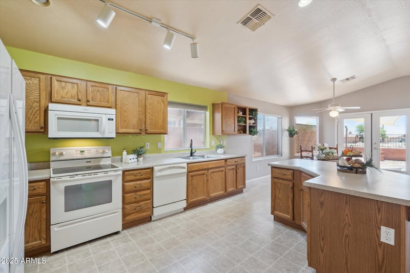 9175 Rainier Dr, Gold Canyon, AZ 85118