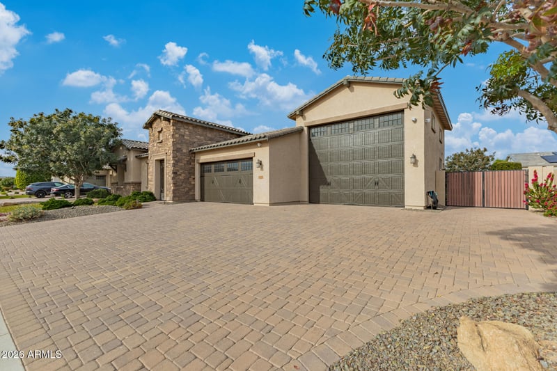 9176 Sands Dr, Peoria, AZ 85383