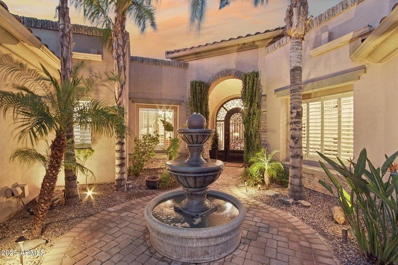 9180 Molly Ln, Peoria, AZ 85383