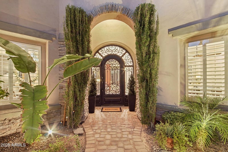 9180 Molly Ln, Peoria, AZ 85383