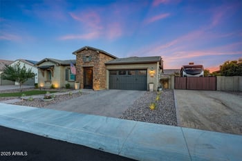9181 Robin Ln, Peoria, AZ 85383