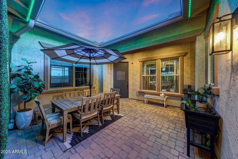 9181 Robin Ln, Peoria, AZ 85383