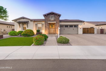 9186 Louise Dr, Peoria, AZ 85383
