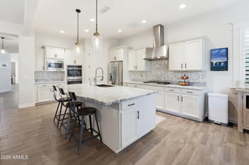 9186 Louise Dr, Peoria, AZ 85383