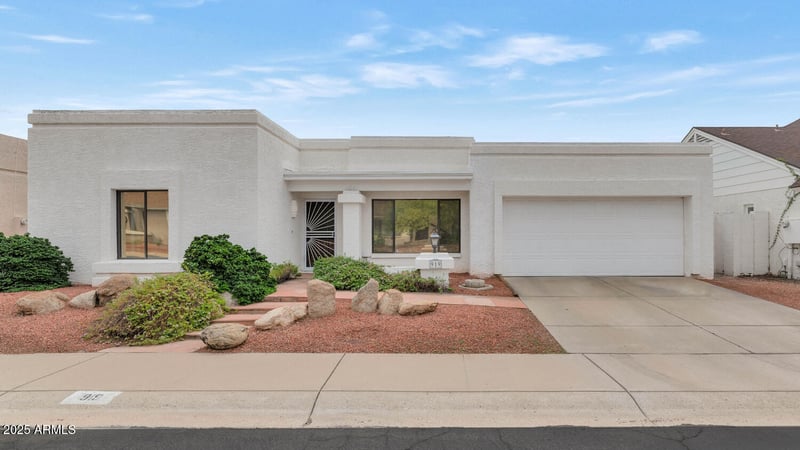 919 Bluefield Ave, Phoenix, AZ 85022