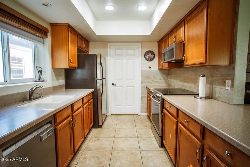 919 Lodge Dr, Tempe, AZ 85283