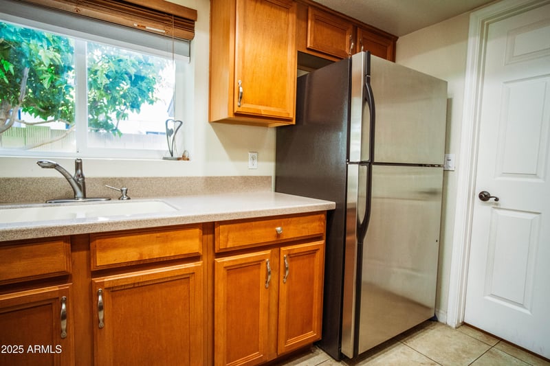 919 Lodge Dr, Tempe, AZ 85283