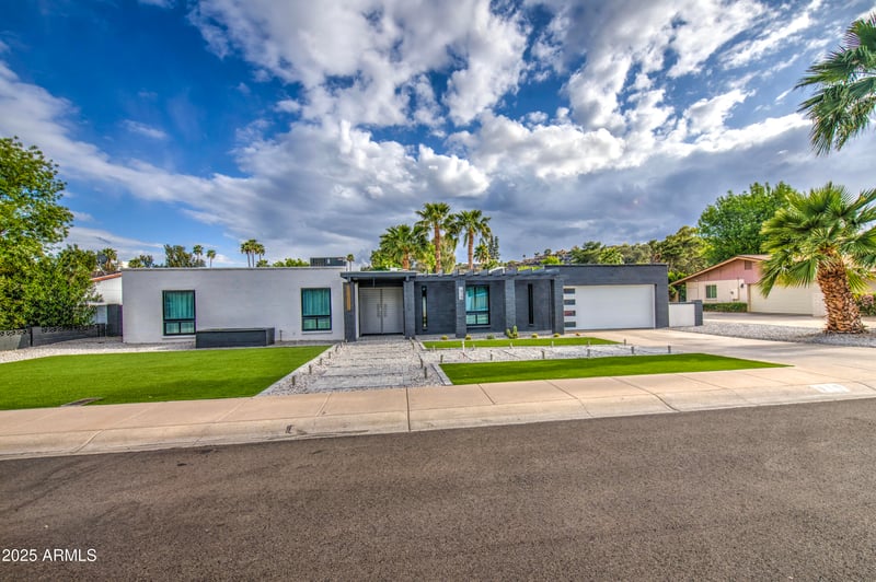 919 Port Royale Ln, Phoenix, AZ 85023