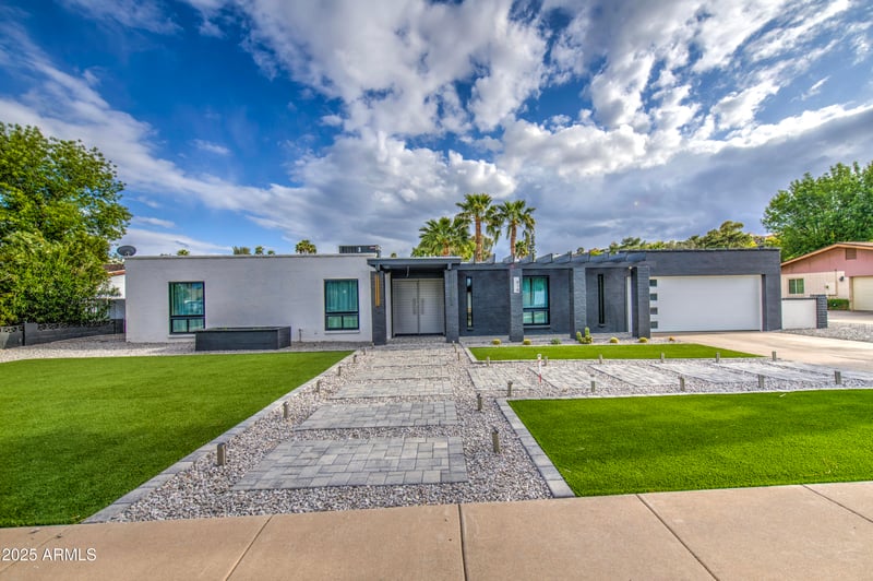 919 Port Royale Ln, Phoenix, AZ 85023
