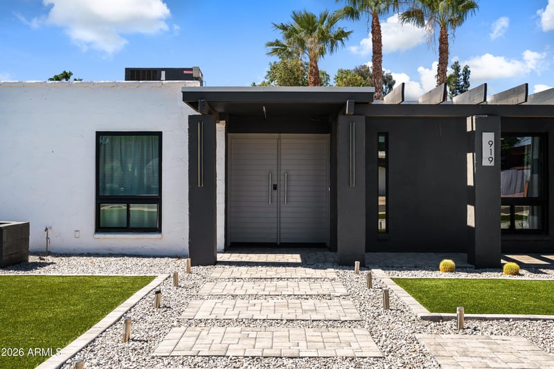 919 Port Royale Ln, Phoenix, AZ 85023