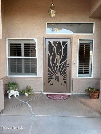 92 Ivanhoe St, Gilbert, AZ 85233