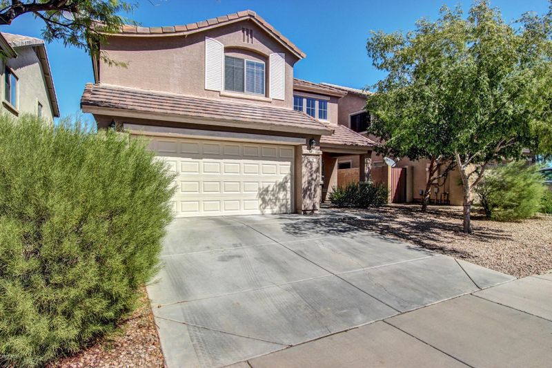 92 W Yellow Bee Dr, San Tan Valley, AZ 85143