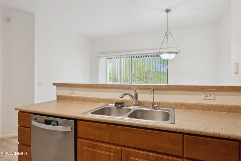 920 Devonshire Ave #2005, Phoenix, AZ 85014