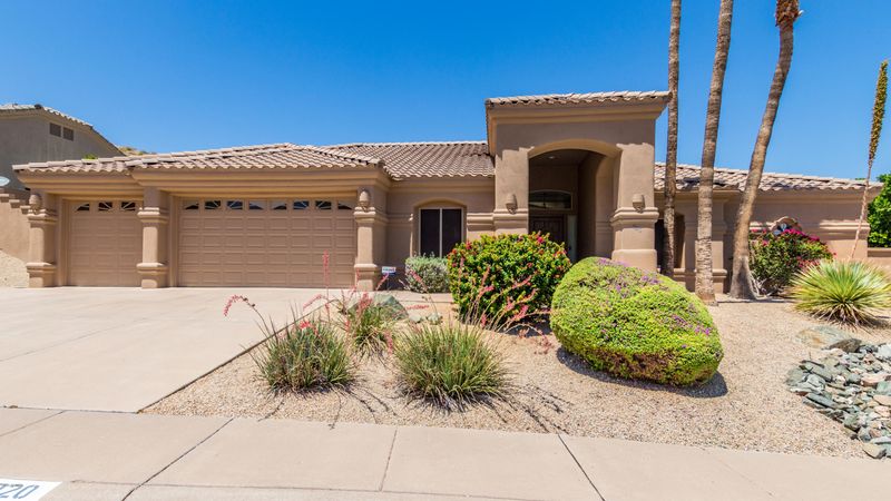 920 E Cathedral Rock Dr, Phoenix, AZ 85048