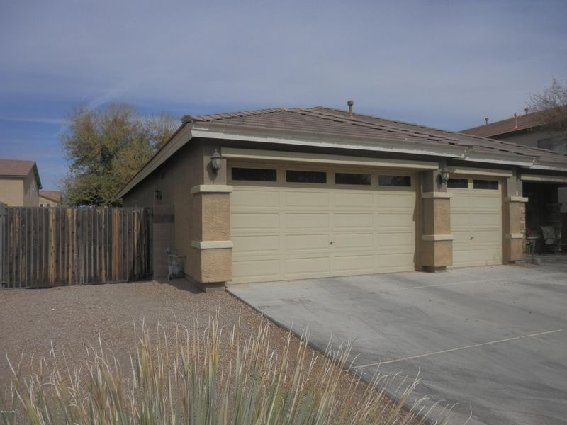 920 E Harold Dr, San Tan Valley, AZ 85140