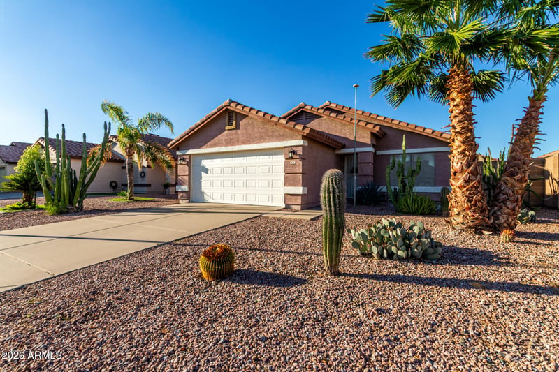920 Pima Ave, Apache Junction, AZ 85119