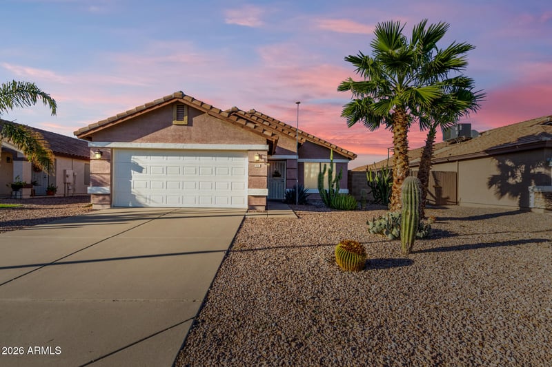 920 Pima Ave, Apache Junction, AZ 85119